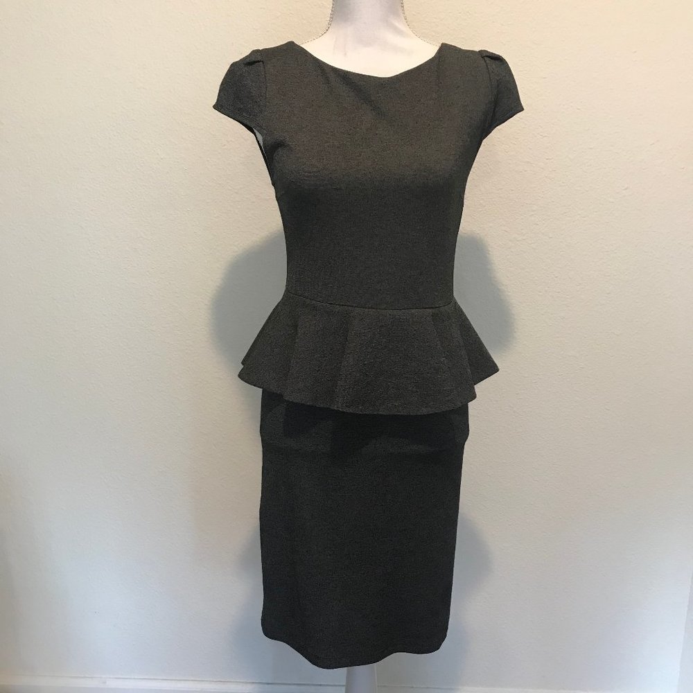 Alice + Olivia Gray Cap-Sleeve Peplum Dress